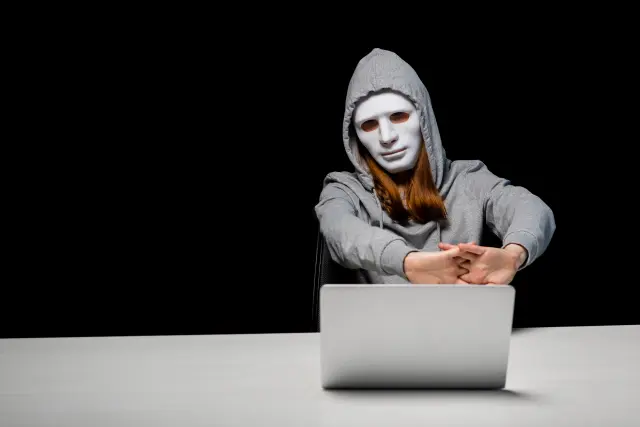 Como Funciona o Golpe do E-mail Falso da Receita Federal